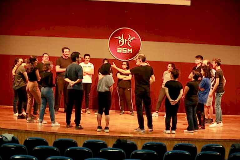 YILDIZLAR (12-15 YAŞ) TİYATRO